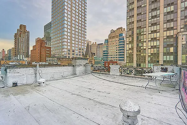 Rented by Aryeh Realty | media 13