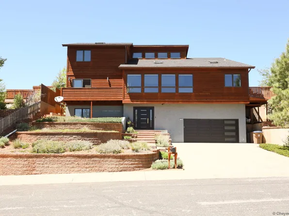 1752 Edward Dr, Laramie, WY 82072