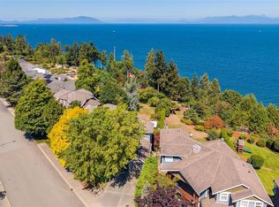 6002 Icarus Dr, Nanaimo, BC V9V 1C8