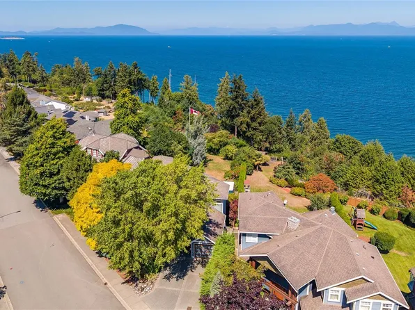 6002 Icarus Dr, Nanaimo, BC V9V 1C8