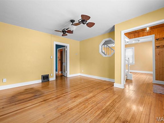 3rd image of 419 Cass Ave