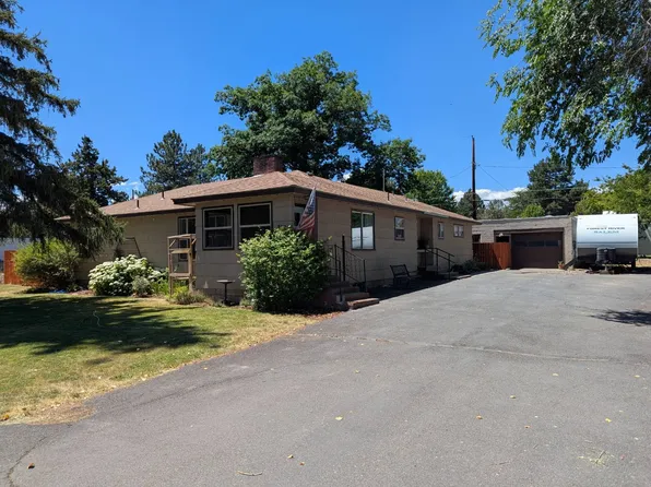 320 N Quincy Ave, Hines, OR 97738