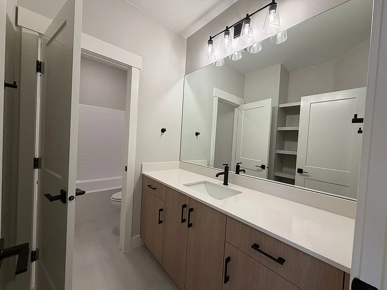 577 E Hemsworth Ln — Photo 35
