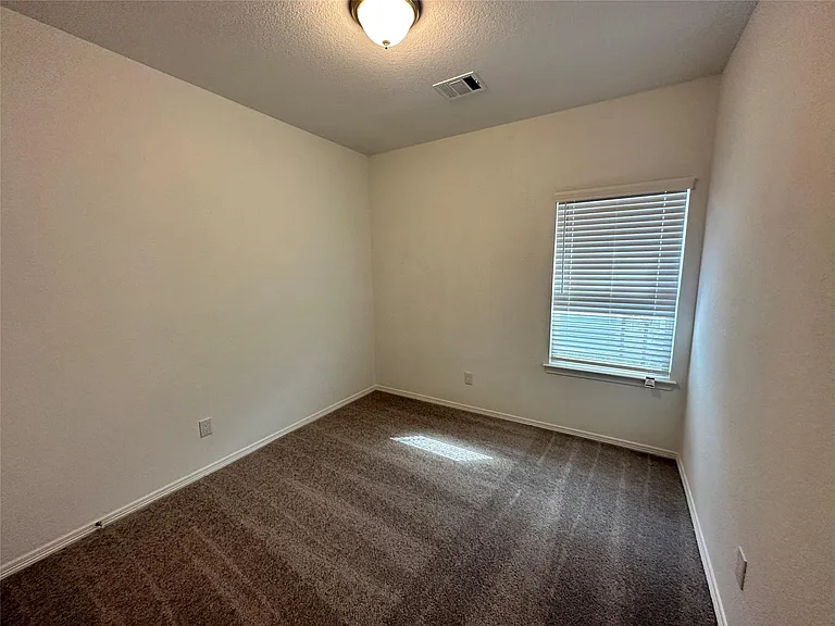 16544 Moss Ln — Photo 12
