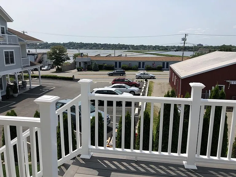 8 Seascape Ave — Photo 1