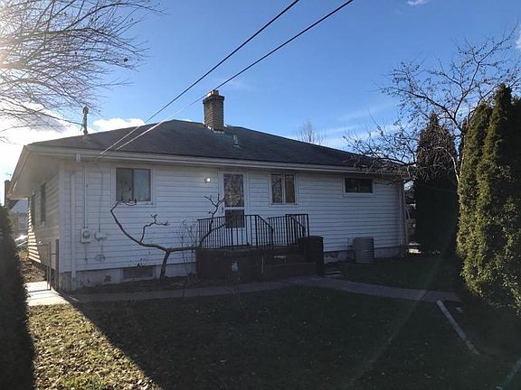 3rd image of 3588 W Park St