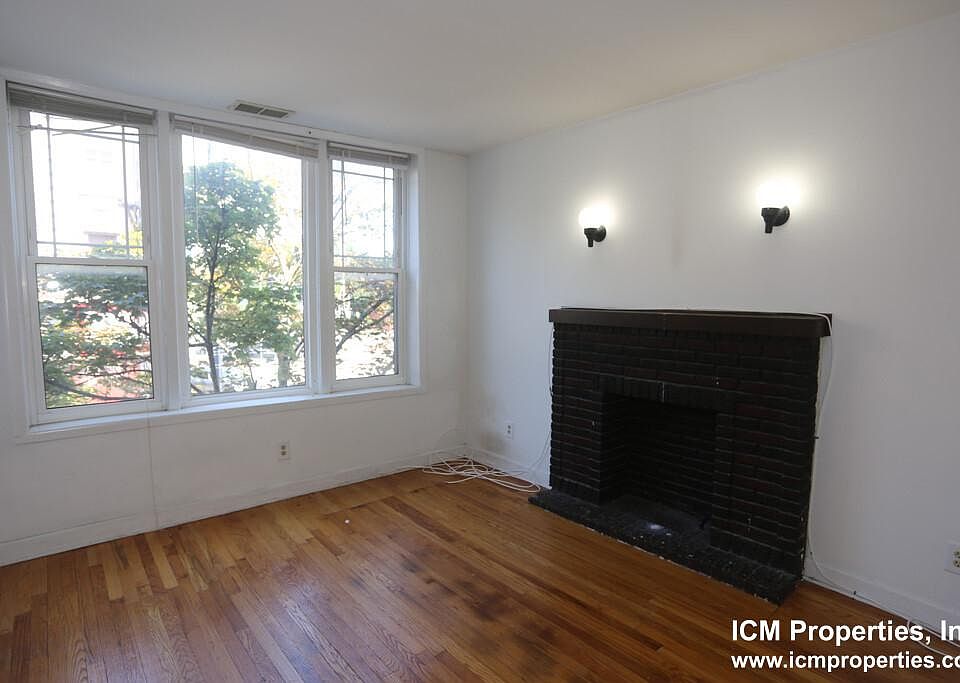 1st image of 1509 W Barry Ave #3