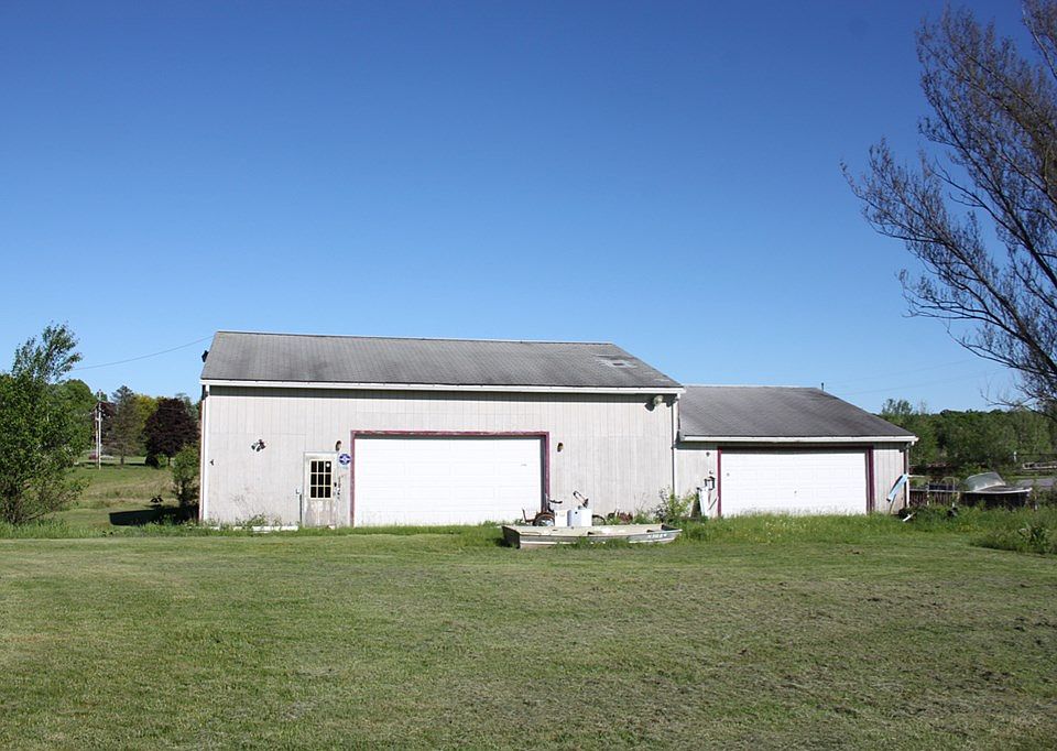 2nd image of 1495 Thompson Rd