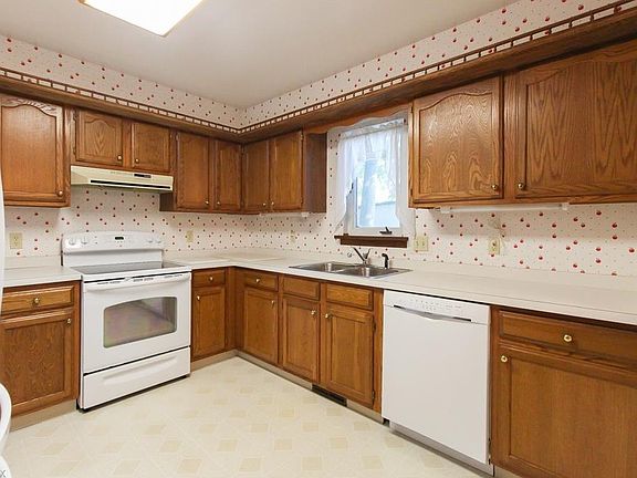 5th image of 792 Bedford Ave
