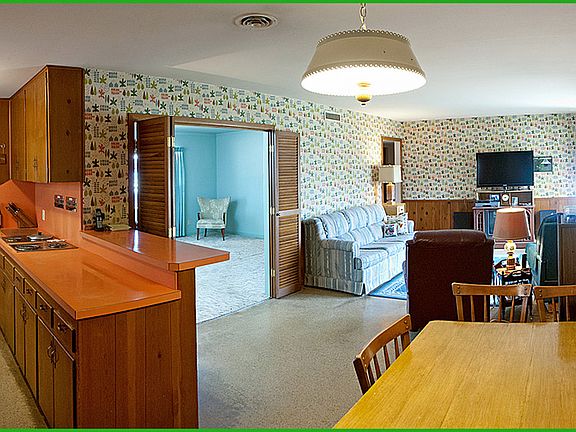 Den & Kitchen