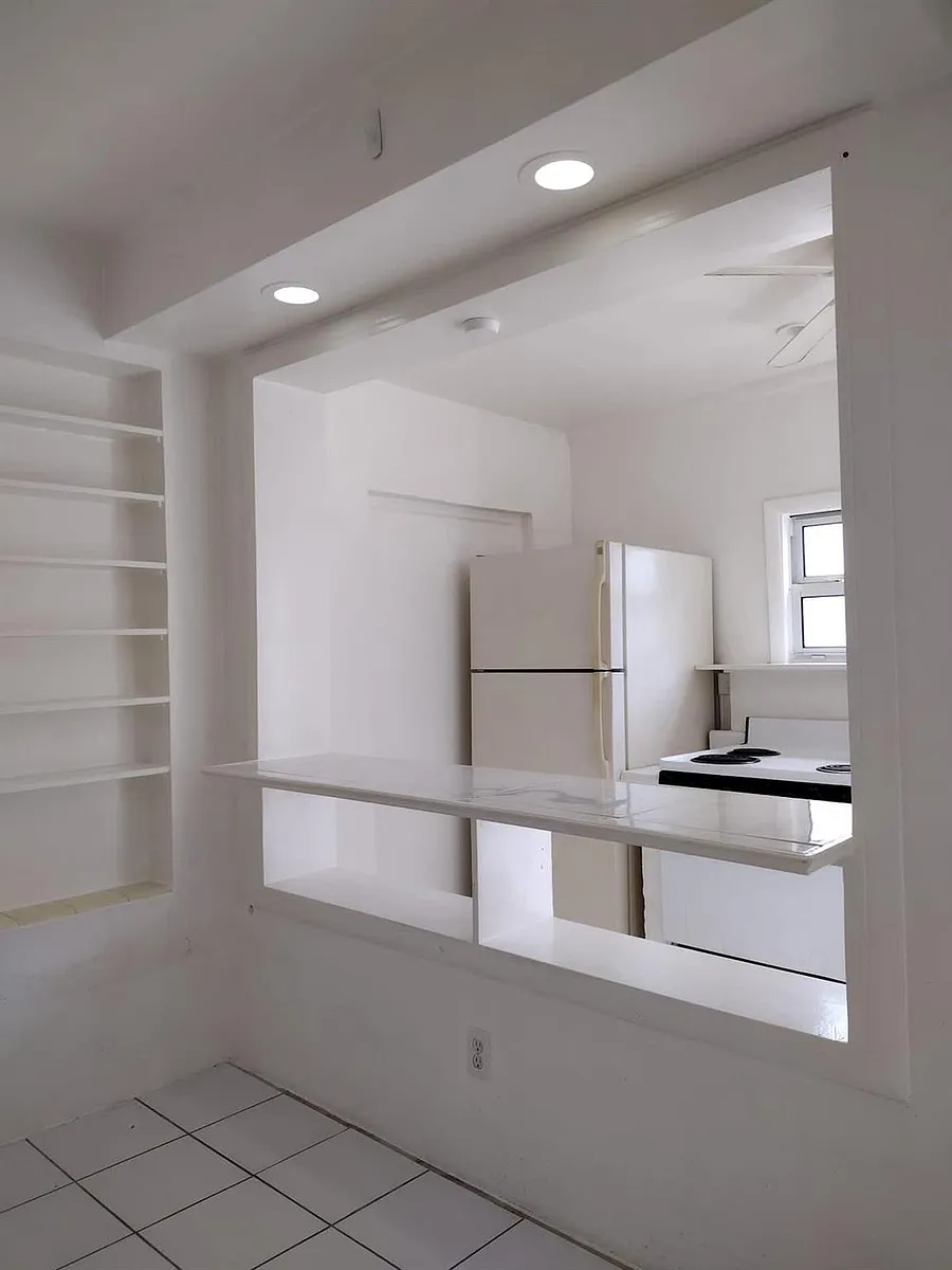 Building Photo - 1707 Thomas St #4