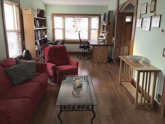 5th image of 26 Kenney St