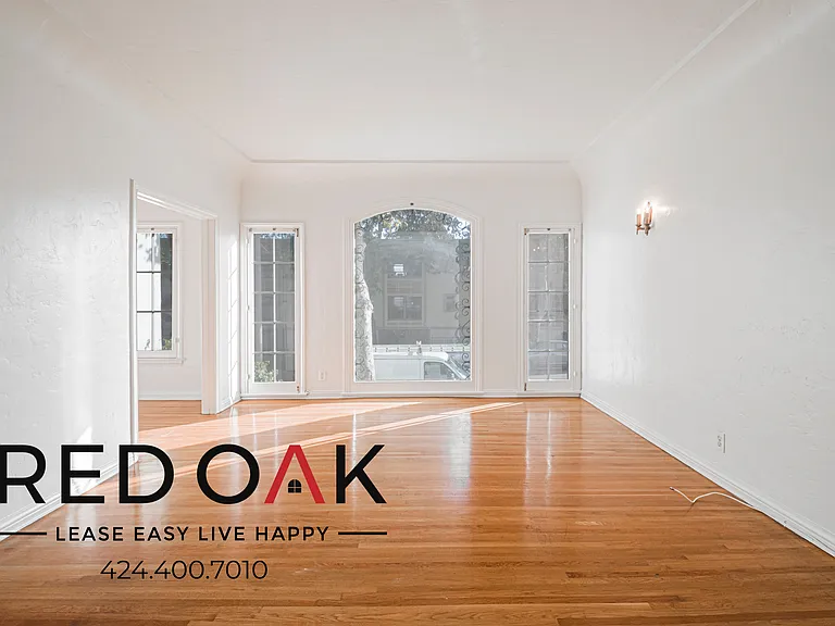 180 S Sycamore Ave #104 — Photo 9