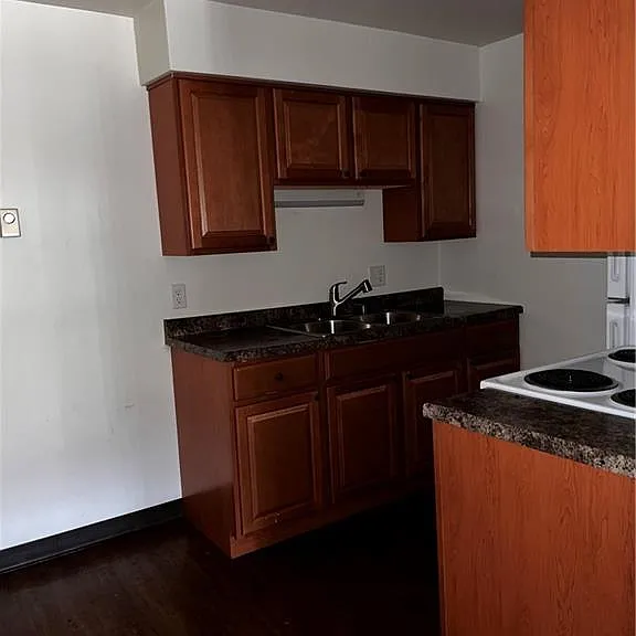 621 Koogler St — Photo 4
