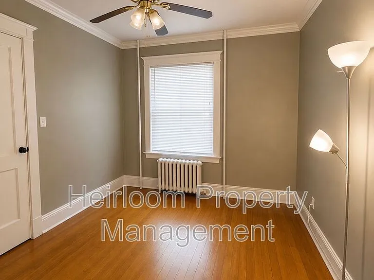 1205 E 2nd St — Photo 8