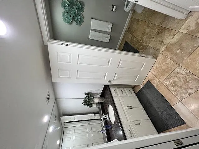 7734 E Minnezona Ave — Photo 18