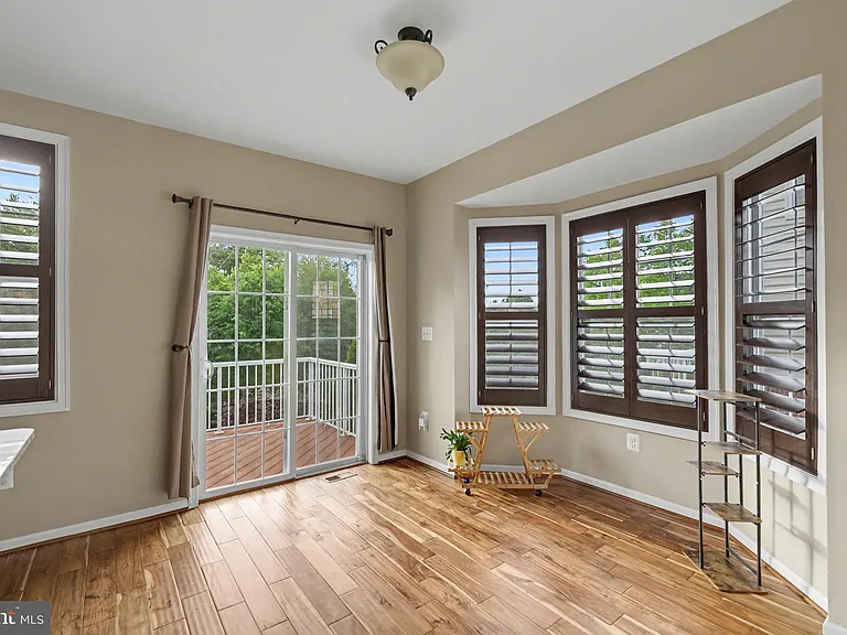 23108 Sunbury St — Photo 20