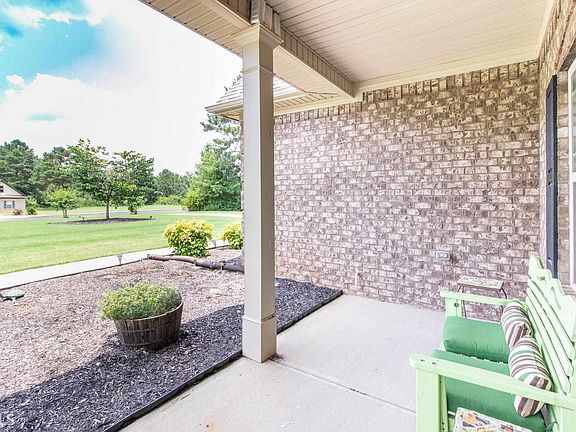 5th image of 145 Chantilly Ln