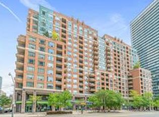 887 Bay St #601, Toronto, ON M5S 3K4
