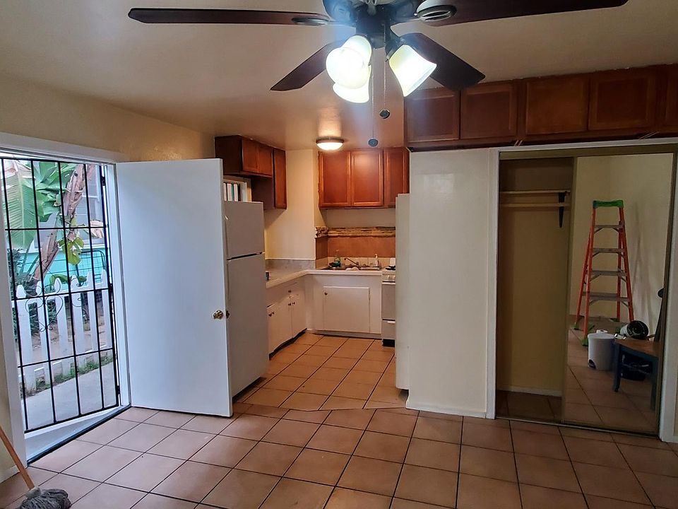 2nd image of 420 W 5th St #420
