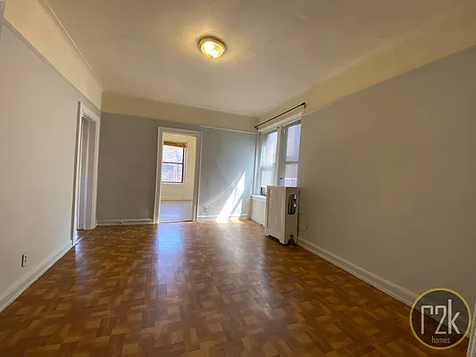 Rented by Realty 2000 Corp | media 31