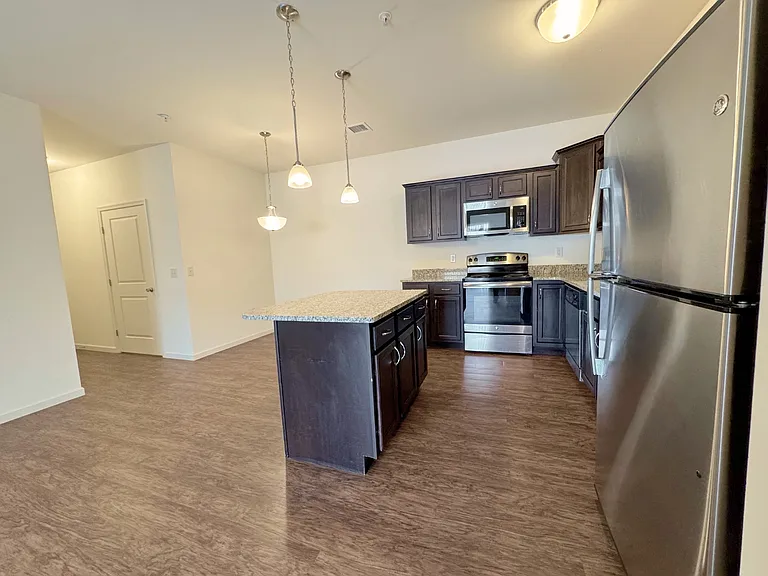 Kitchen & Dining Area