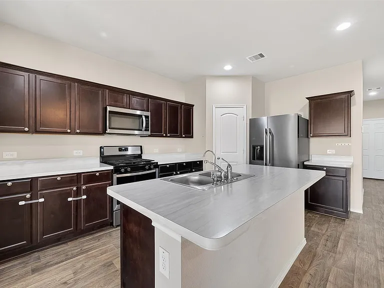 20926 Belmont Village Way — Photo 17