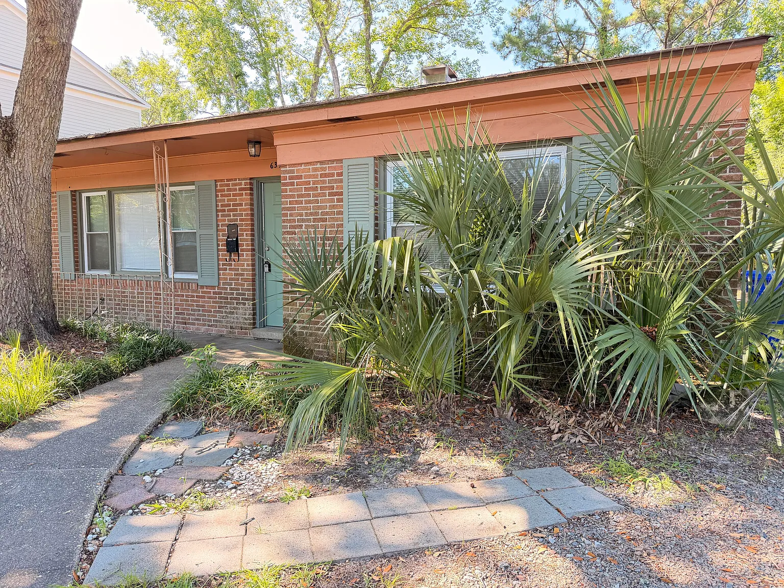 3 bed, 1.5 bath, 1185 sqft, $2,650 — Photo 1