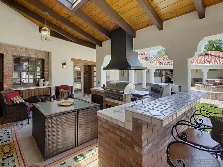 5443 Calzada Del Bosque — Photo 16
