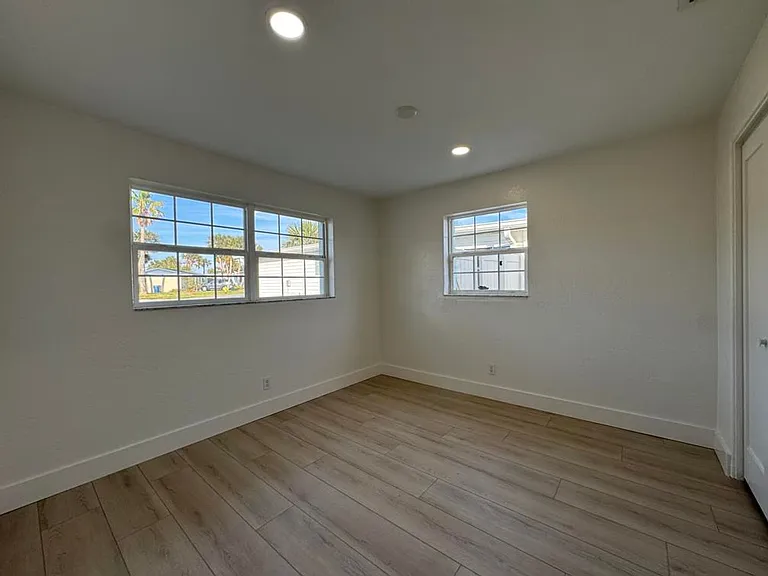 16 Seabreeze Dr — Photo 18