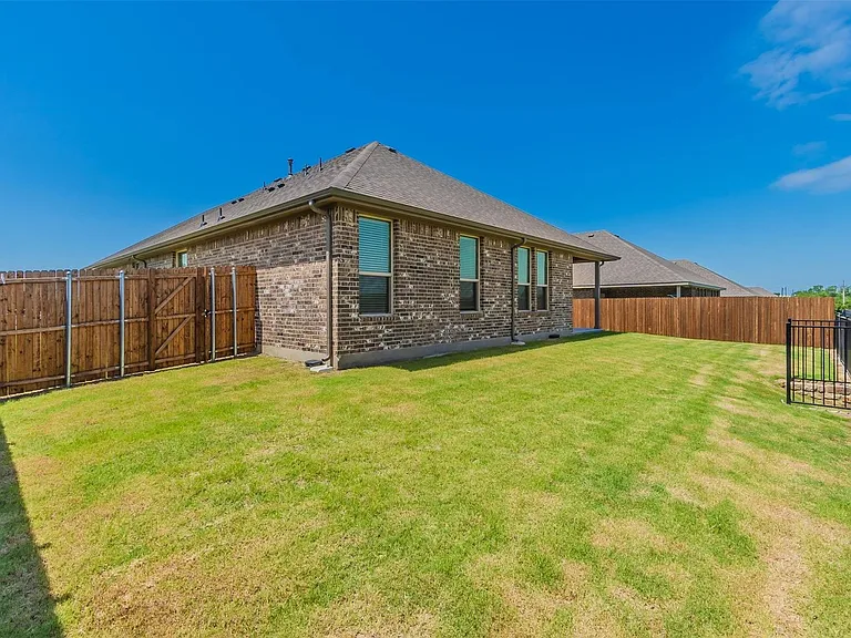 1343 Fox Hollow Rd — Photo 36