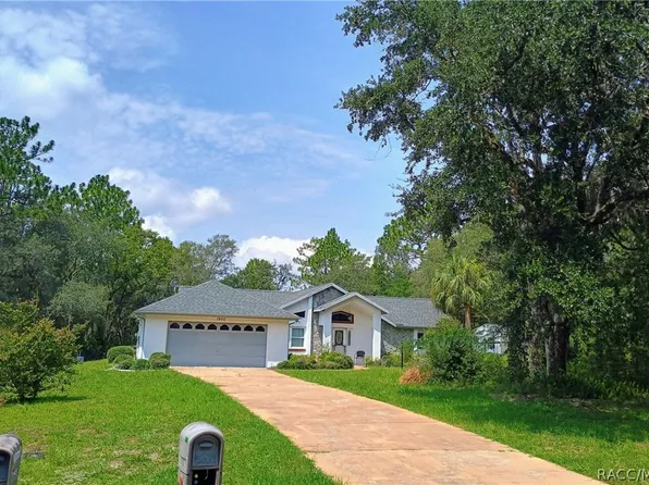 1950 W Tall Oaks Dr, Beverly Hills, FL 34465