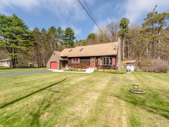 122 Metacomet St, Belchertown, MA 01007