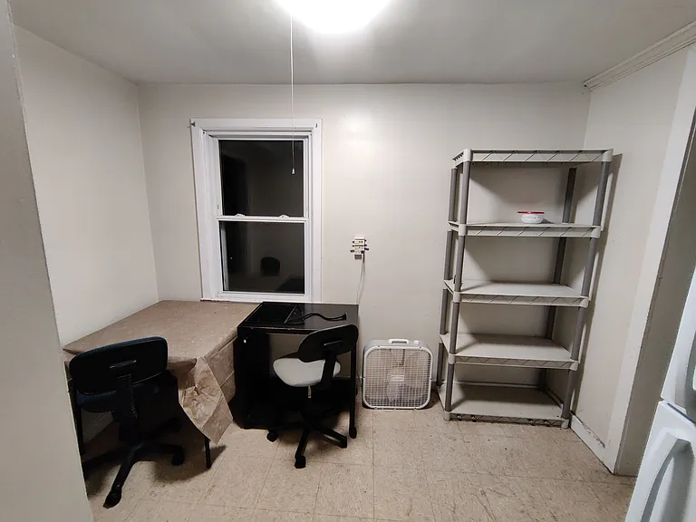 1 Bassett Pl — Photo 11
