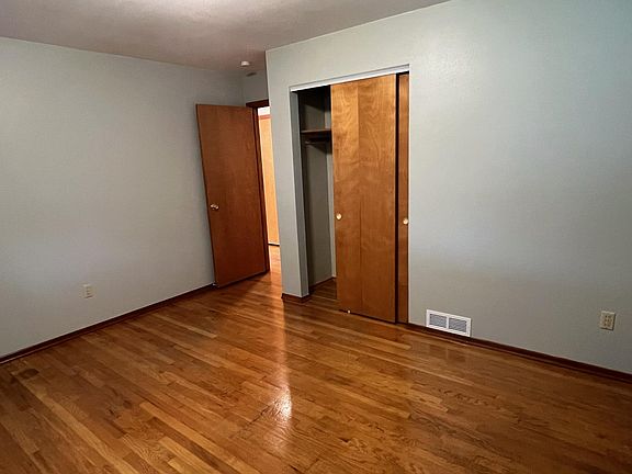 5th image of 3521 Valleywood Dr
