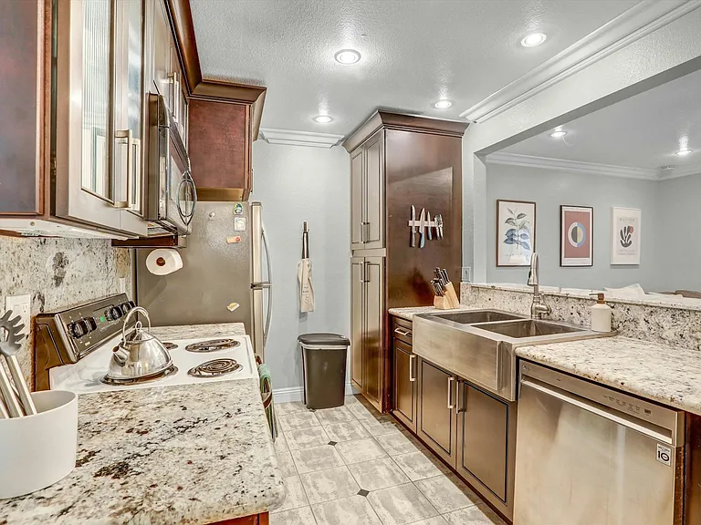 3788 Grim Ave #1 — Photo 3