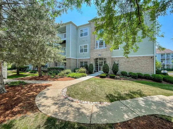 1307 W Lake St APT 303A, Addison, IL 60101