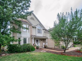 2324 Moss Rose Ct, Ann Arbor, MI 48103