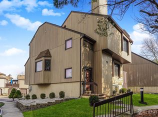 104 Diamond Ln, Old Bridge, NJ 08857