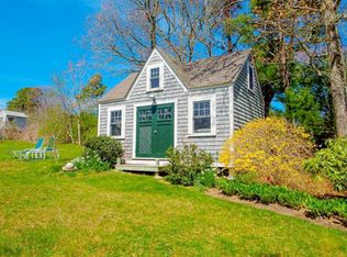627 Phinneys Ln, Centerville, MA 02632