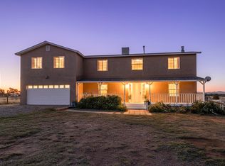 28 V Hill Rd, Edgewood, NM 87015