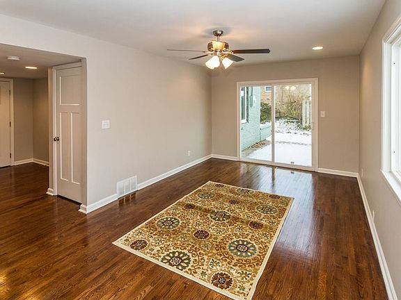5th image of 5359 Mark Ln