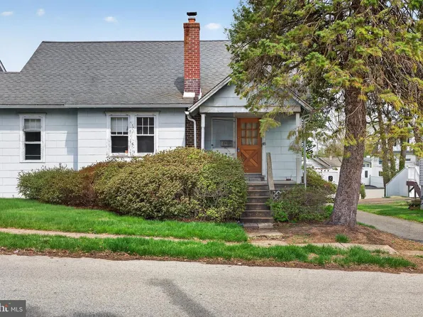 2583 Radcliffe Rd, Broomall, PA 19008