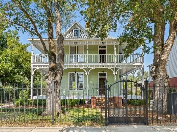 907 S Division St, Lake Charles, LA 70601