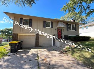 1905 SE Abbey St, Blue Springs, MO 64014