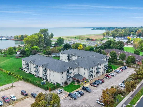44 Robson Rd #307, Leamington, ON N8H 5E4