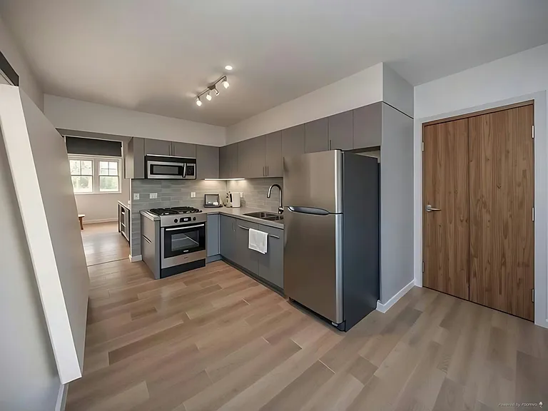9216 Seymour Ave #1W — Photo 5
