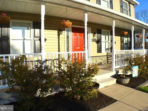3rd image of 203 Summit Ave