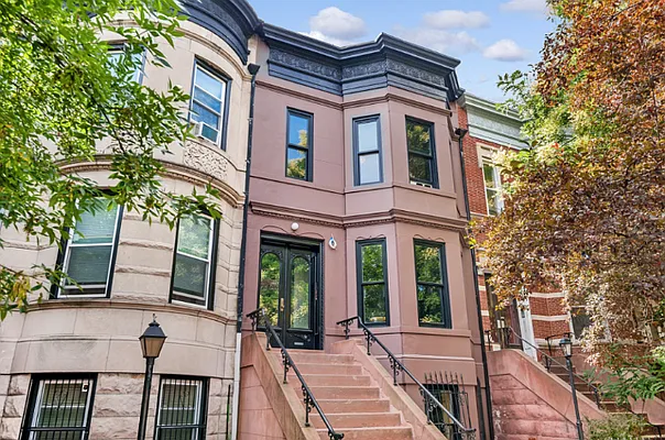 Rented by Compass | media 27