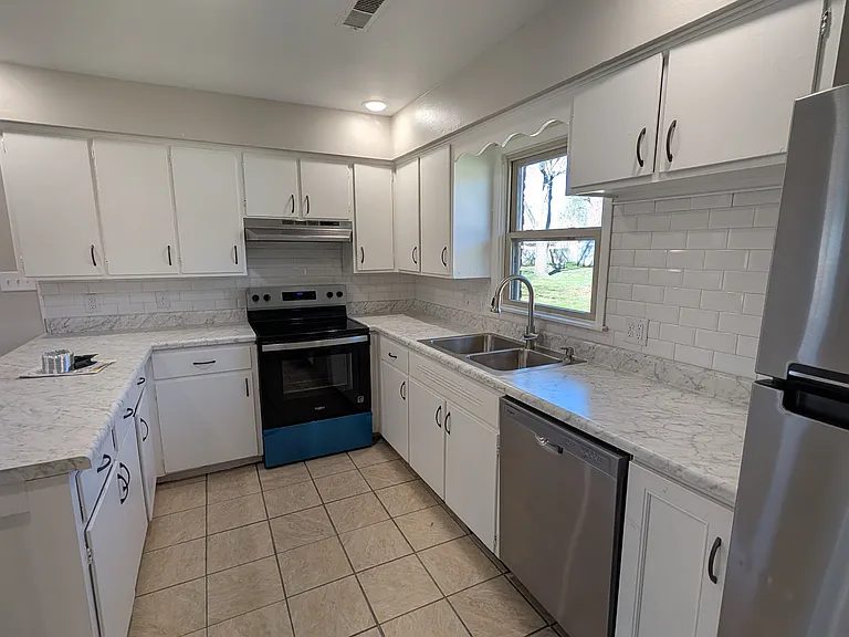 1120 W Monroe Ave #2 — Photo 6